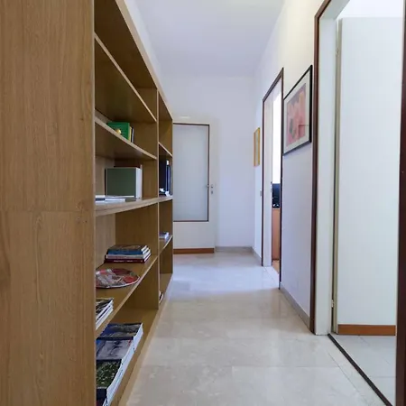 Manzoni Two-Bedroom Apartment - Solo Affitti Brevi