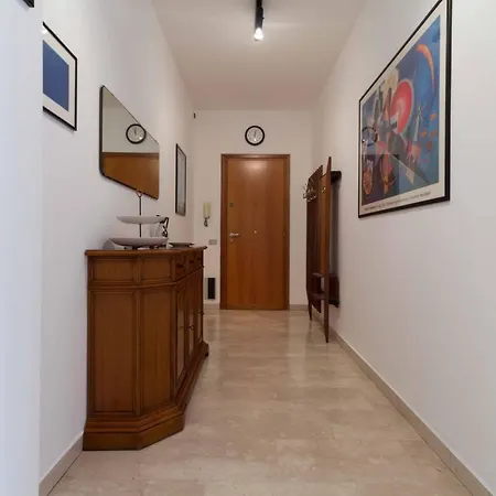 Manzoni Two-Bedroom Apartment - Solo Affitti Brevi アパート *