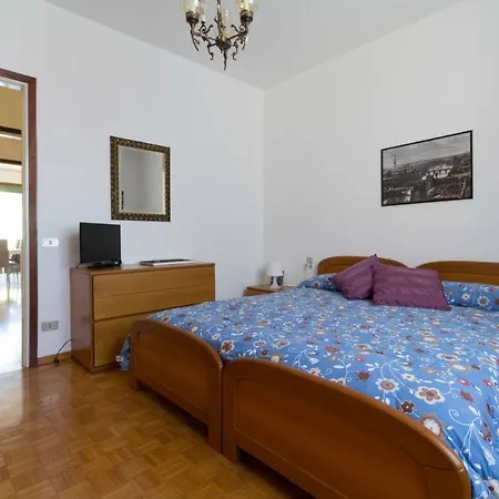 Manzoni Two-Bedroom Apartment - Solo Affitti Brevi アパート *