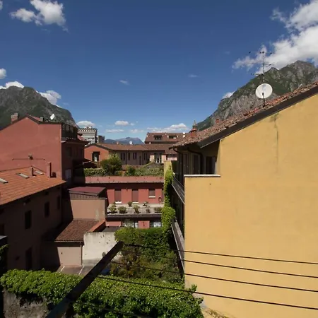 Manzoni Two-Bedroom Apartment - Solo Affitti Brevi アパート レッコ